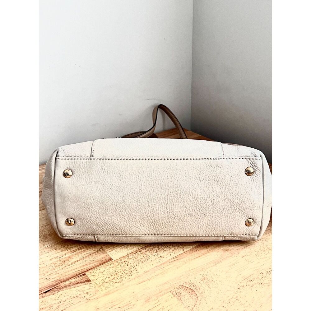 Michael Kors Textured Pebbled Leather Shoulder Bag in Off White - Picture 10 of 12